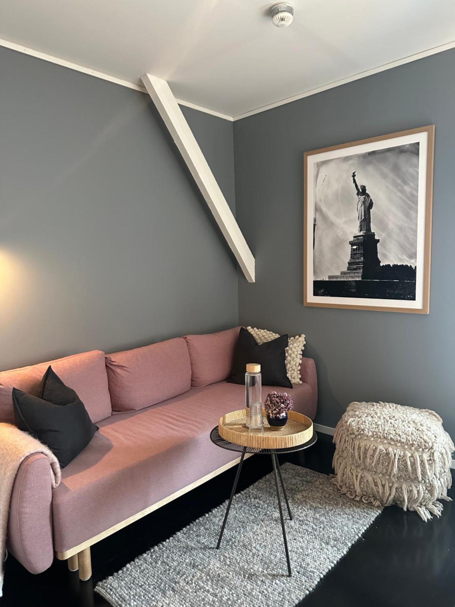 Saga, Et Unikt, Sjarmerende Badehotell Med Fa Rom, Sauna Og Badebrygge - Inderoy 스트라우멘 외부 사진